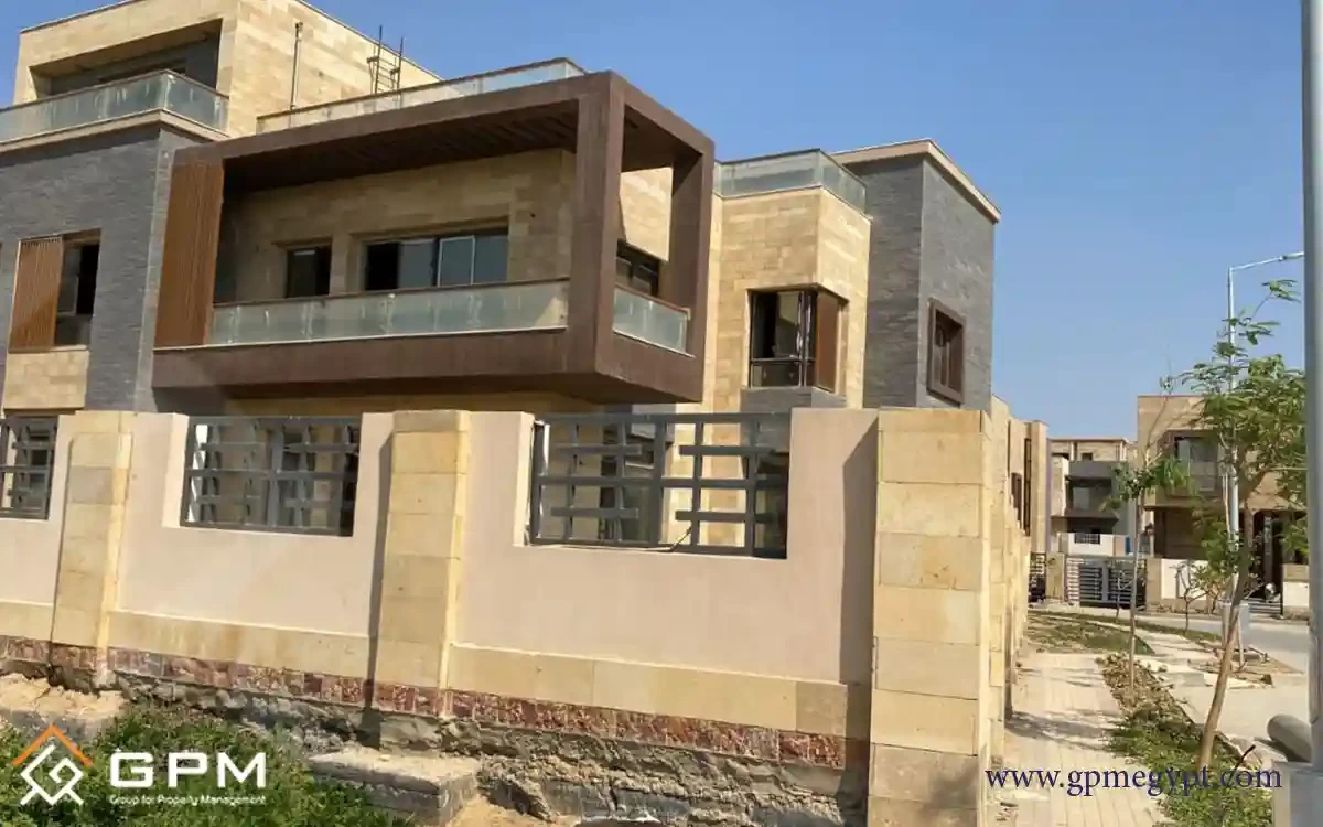 فيلا مستقلة للبيع في تاج سيتي مساحة 516م